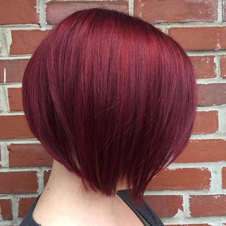 Burgund röd hårfärg för kort hår