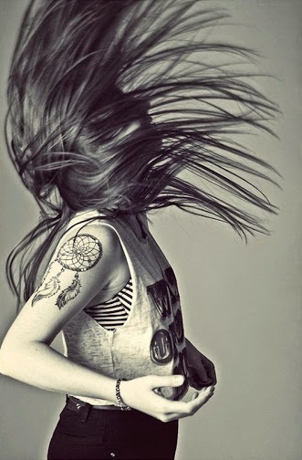 Κορίτσι με ώμο Dreamcatcher τατουάζ
