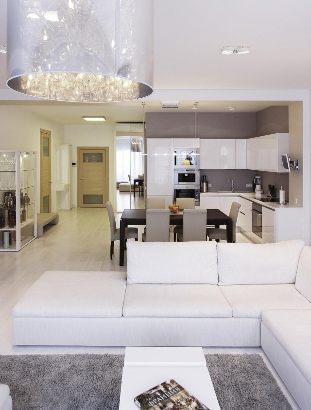 Inredningsidéer för vardagsrum med öppet kök vita-möbler-grå-accenter