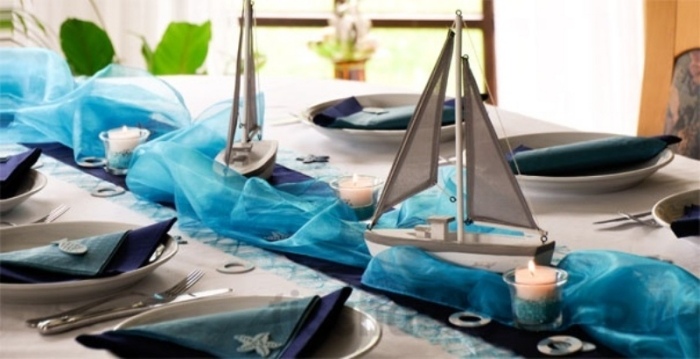 nautiskt-tema-bröllop-sommar-turkos-bord-löpare-fartyg