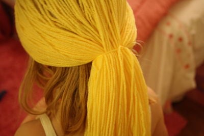 karnevalskostymer barnhår rapunzel