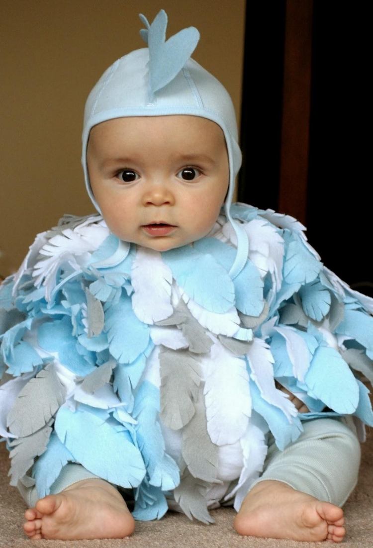 karneval-kostymer-peruker-roliga-baby-chick-blå-vit-söt