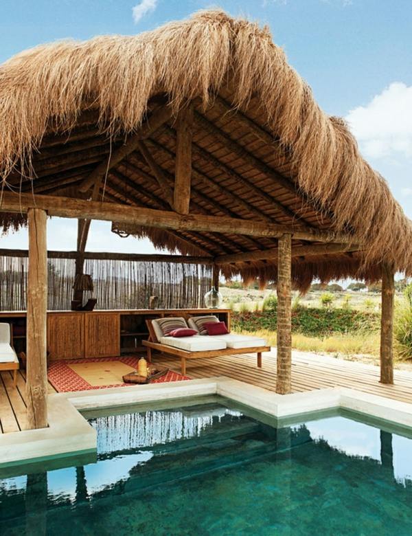 Fritidshus pool bambu baldakin lounge stol design idé