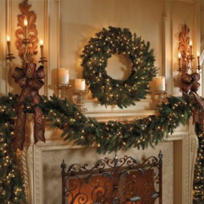 jul-dekoration-med-gran-krans-jul-krans-mantelpiece