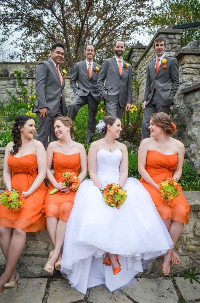 klänning-brudtärnor-höst-bröllop-orange-chiffong-hjärta-halsringning