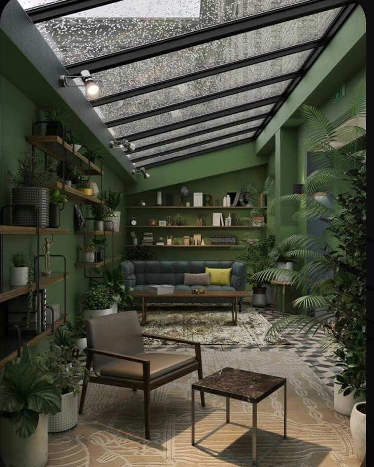 Uterum med glastak och väggar målade grönt