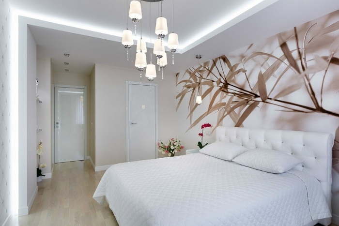 sovrum-exempel -design-indirekt-belysning-tak-vägg-design-foto-beige