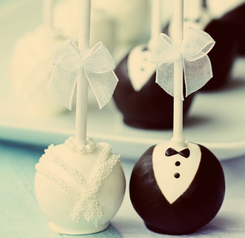 bröllop gynnar äpple choklad täckt brudgummen brud