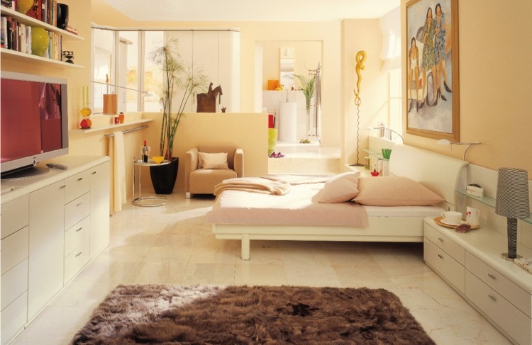 sovrum färg idéer vit-möblering-vägg-färg-pastell-orange