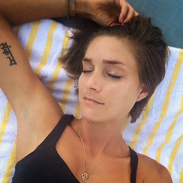 tatuering-talesätt-sanskrit-sankalpa-överarm-insida