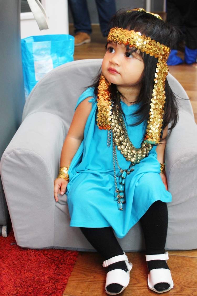 karneval-kostym-baby-toddler-cleopatra-guld-kedja-flicka