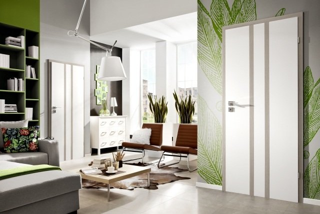 design-innerdörrar-vit-ram-grå-modern-lägenhet