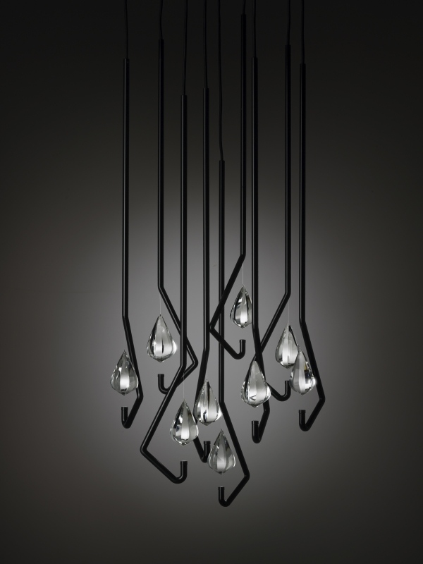 Thomas Feichtner upphängningslampa svarta minimalistiska kristaller