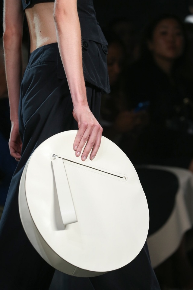 snygg handväska-sofistikerad-rund-vit-2015-Marc-by-Marc-Jacobs-modetrender