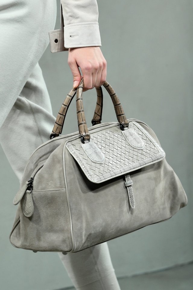 Classic-Designs-Top-Handle Bags-Trends-2015-velours-Bottega-Veneta