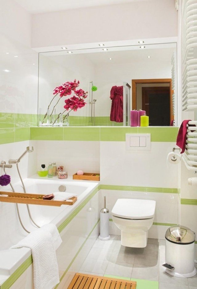 små-badrum-inredning-idéer-färger-vitt-grönt-trä-accenter