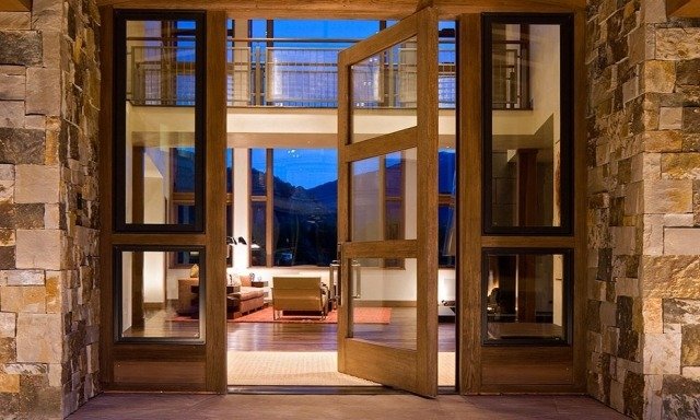 Dubbel svängdörr glas ljusöppningar lägenhet ingång Chip Webster Arkitektur