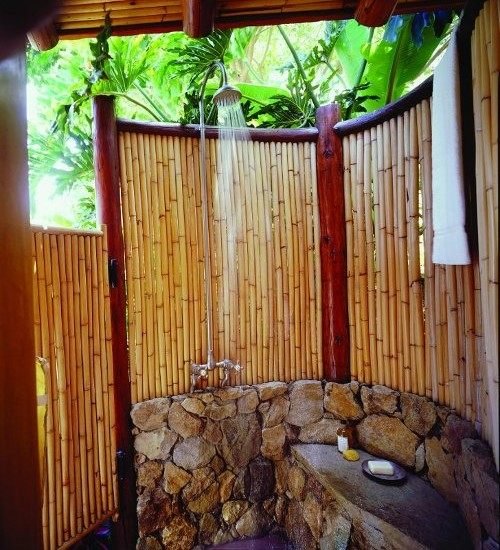 Bambu idéer sten golv naturlig pool utanför