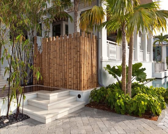 Sekretessskydd trädgård design exotiska palmsten plattor
