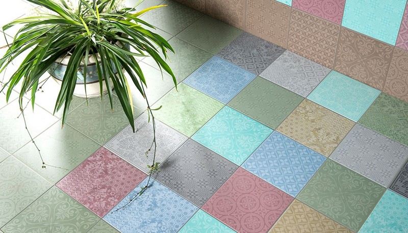 golvplattor-idéer-färgglada-lapptäcke-mönster-eko-keramik