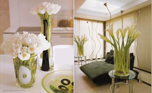 vita tulpaner calla blommor modernt sovrum