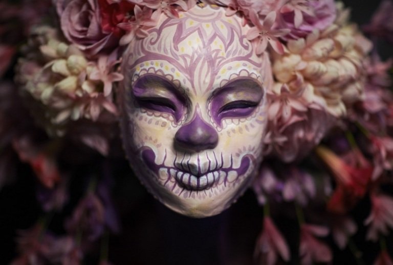 Kvinnors smink-tips-Halloween-ansiktsmålning