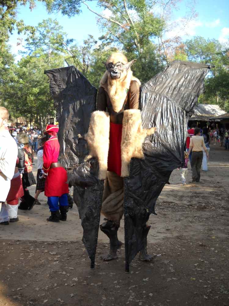 Halloween-kostymer -demon-monster-fladdermus-enorm-pälsmask