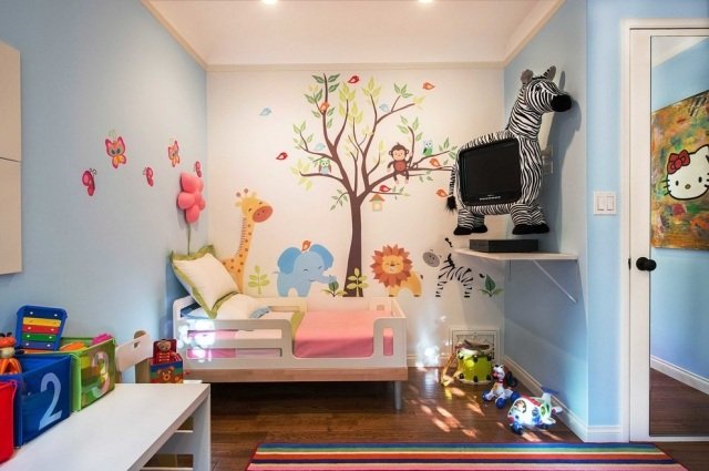 barnrum-design-färg-vägg-deco-djur-bilder