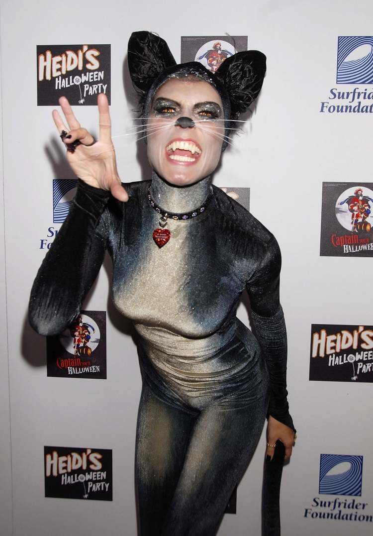 faschingskostume-party-cat-professional-suit-makeup-Heidi-Klum