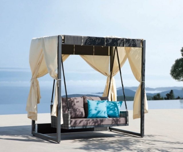 Trädgårdsswing design med solskydd strandmöbler
