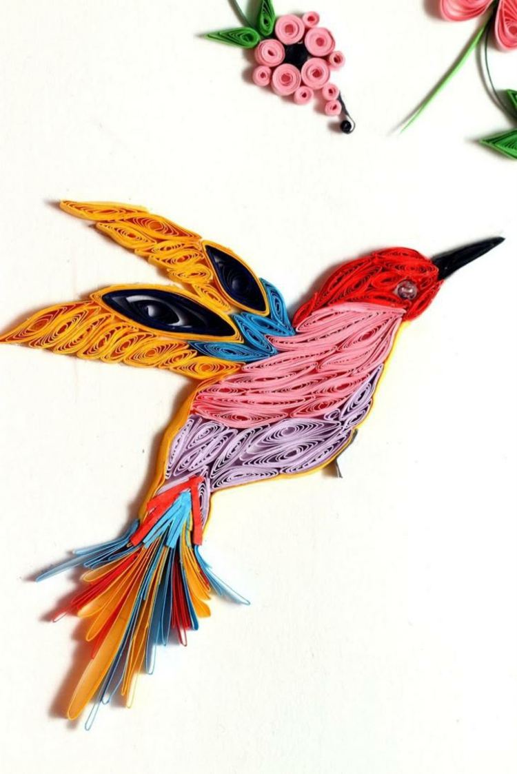 hantverksidéer med pappersränder kolibri färgrik fågeldesign