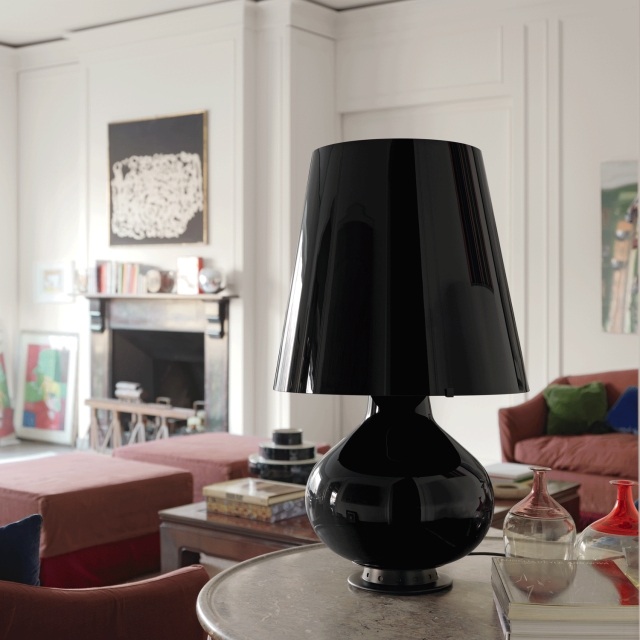 Svart bordslampa Klassisk design Svart lack-fontanaarte total-svart