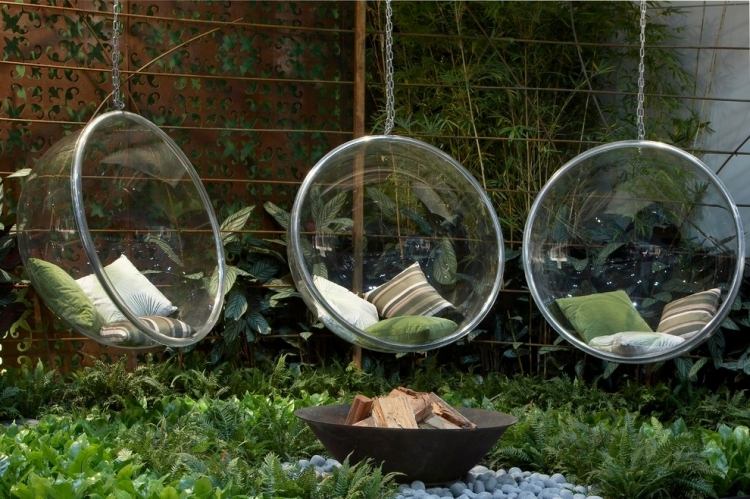 bubbla-plast-hängande-stol-transparent-trädgård-eld skål