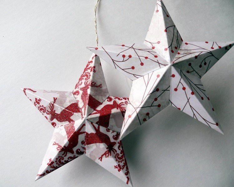 julstjärna-pyssel-idéer-dekor-papper-älg-bär-grenar-motiv