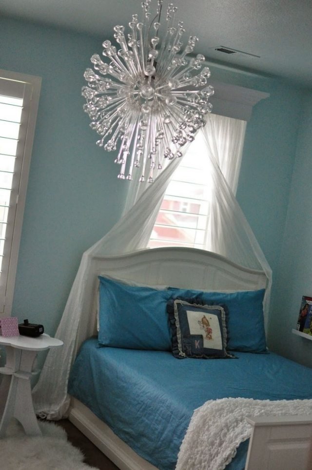 barnrum-flicka-motto-is queen-canopy säng-hängande lampglas