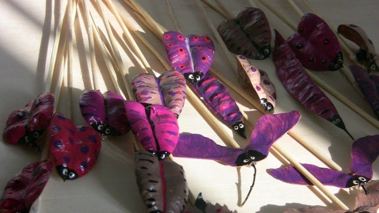 hantverk-instruktioner-höst-barn-pyssel-insekter-färgade-violett-roligt-glittrande