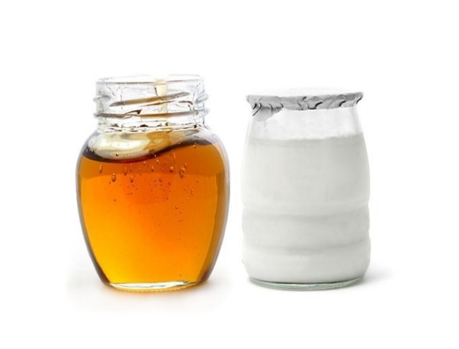 Ansiktsmasker-gör-själv-recept-naturlig-honung-yoghurt