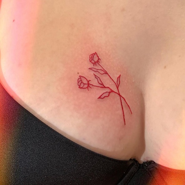 Χαριτωμένα γυναικεία σχέδια τατουάζ στήθους