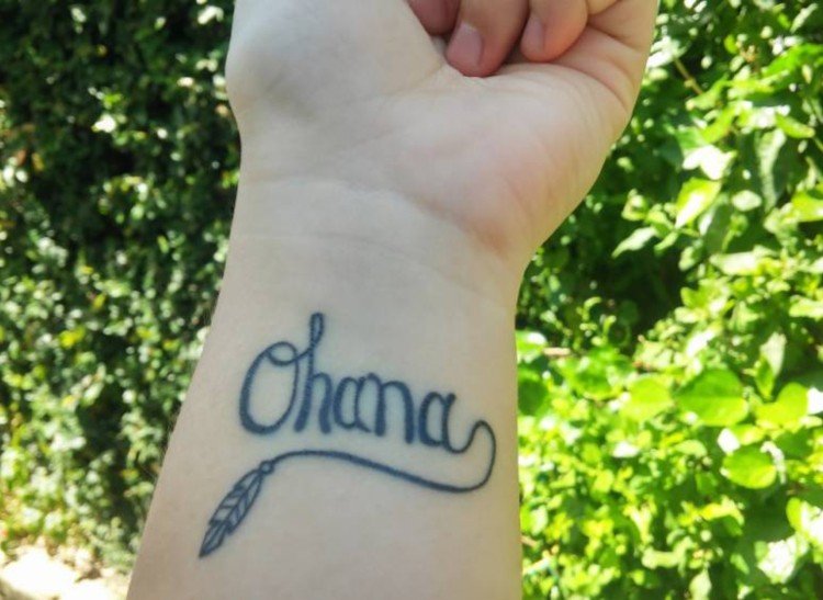 ohana fjäder tatuering idé kvinnor