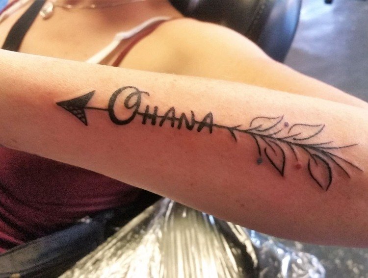 ohana tatuering pil underarm familj symbol betydelse