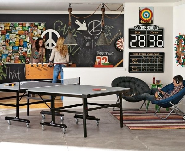 Lekrum-bordtennis-bord-svarta tavlan-vägg-dekoration-idéer-design
