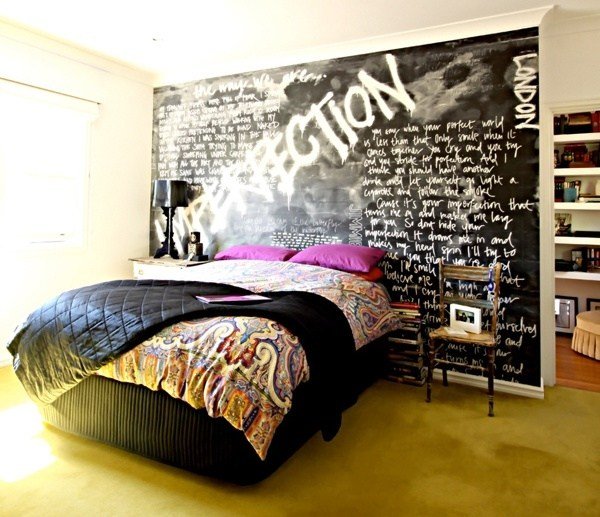 sovrum-idéer-väggar-ge-en-personlig-touch-black-board