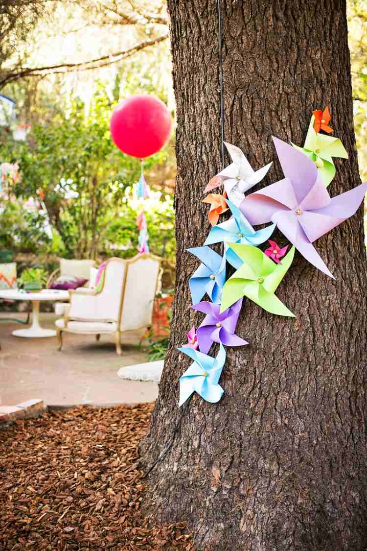 dekoration-idéer-gör-det-själv-trädgård-fest-pinwheel-träd
