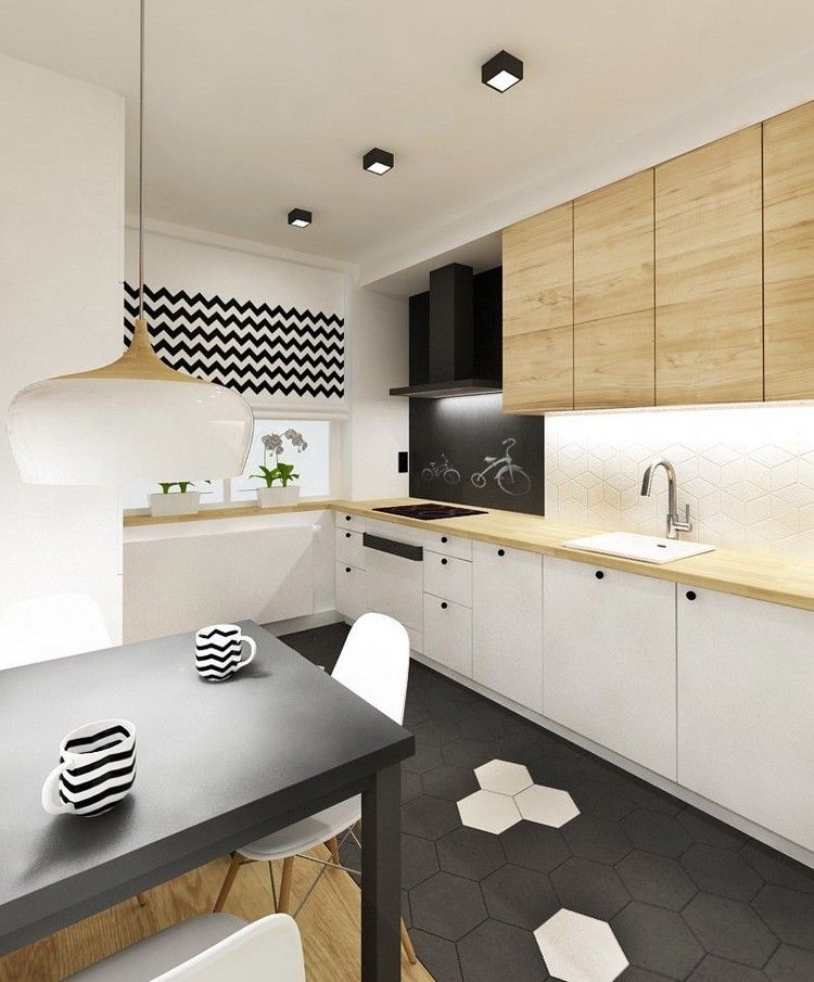 modernt-kök-ek-bänkskiva-vägg-skåp-vita-fronter-svart-accenter