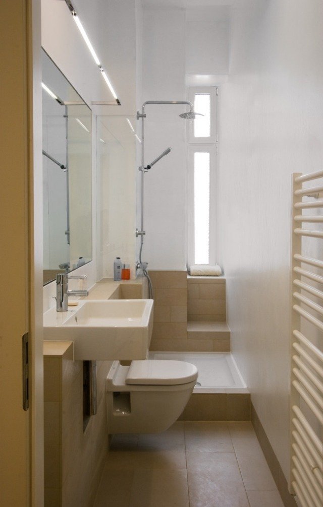 idéer-litet-badrum-smalt-badrum-dusch-beige-golvplattor