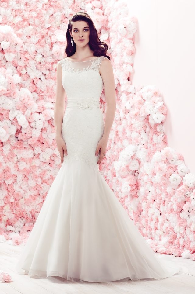 Brudmode-kollektion-paloma-blanca-brudklänning mode-couture-mikaella-brud