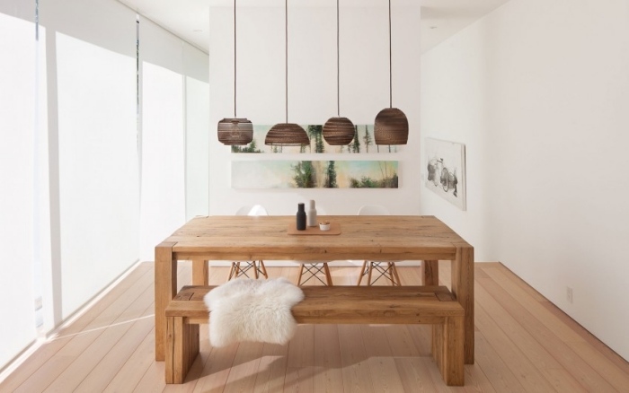 puristisk-lägenhet-hem-design-matplats-rustik-matbord-bänkar