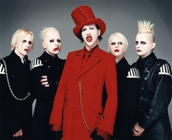 Marilyn Manson Kläder Röd kostym Make Up Idéer Halloween Make Up