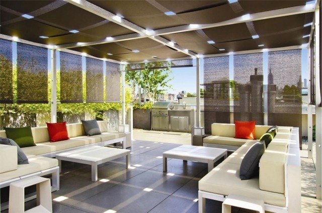pergola i trädgården solskydd grillplats lounge möbler