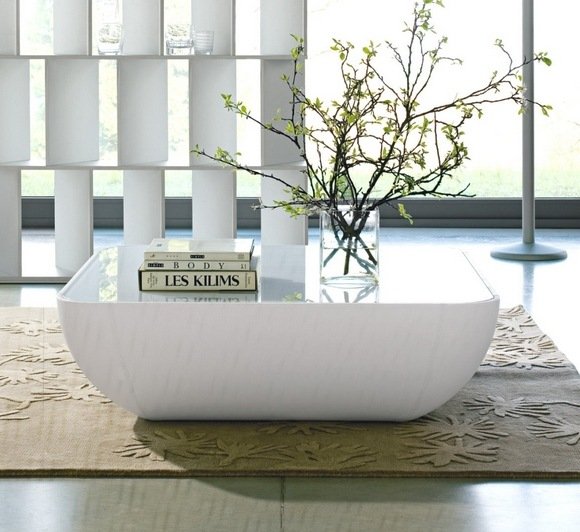 design soffbord vardagsrum vita högblanka vasgrenar